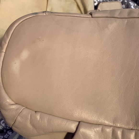 Prada Cream Leather Bag - Picture 13 of 16